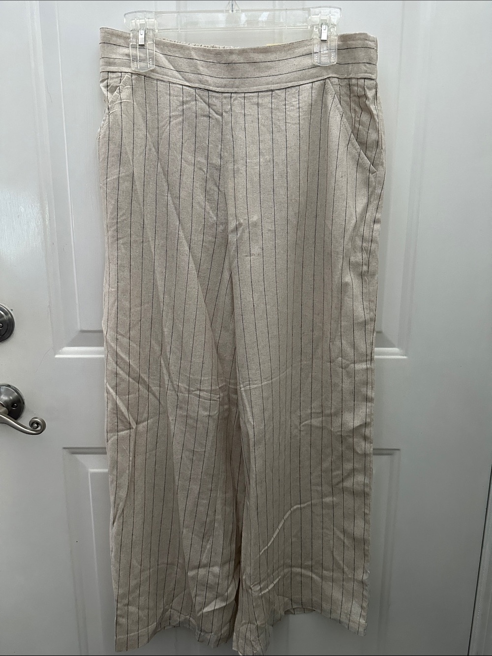 NWT Max Studio Neutral Pinstripe Wide-Leg Ankle pull-on Trousers